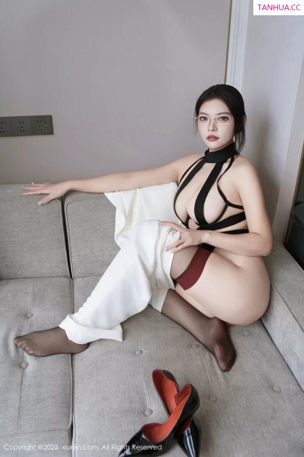  [XiuRen]高清写真图 2025.06.26 No.10464 冬安 白色西服第36张图片